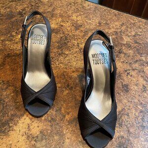 Dress shoes